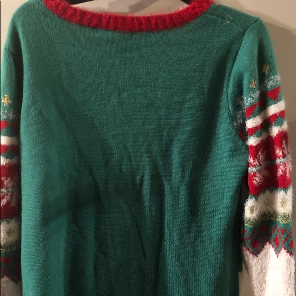Festive Green Christmas Sweater with Reindeer Design - Picture 9 of 9